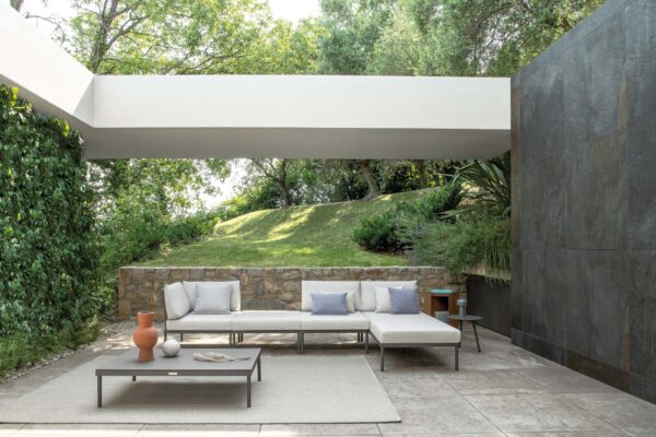 The Elegant Wicker Set